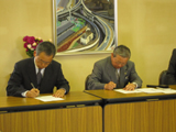 [写真]神戸信金との協定書調印式が行われました