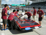 [写真]ソーラーカーレース鈴鹿2011に参加しました