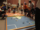 [写真]全国小中学生ロボット選手権2012 神戸地区 ロボット組み立て講習会が開催されました
