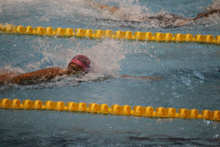 [写真] 女子200mフリーリレー（第4泳者）