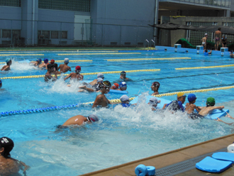 [写真] 初心者水泳教室2