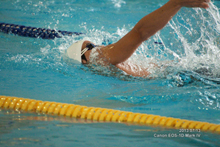 [写真] 男子200m背泳ぎ